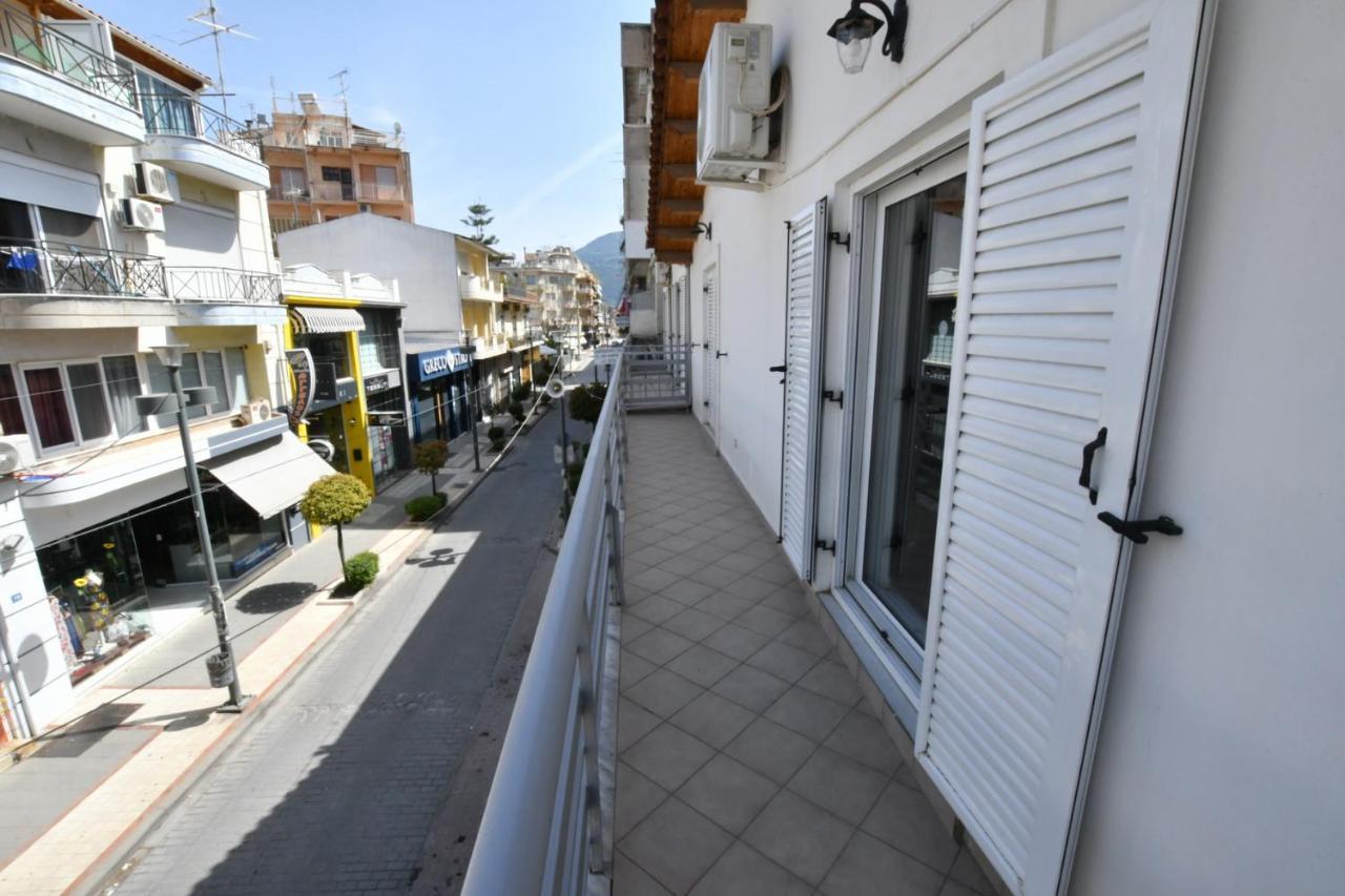 Downtown Loft Apartment Айгио Екстериор снимка